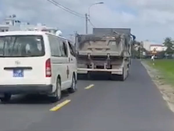 Tài xế không nhường đường cho xe cấp cứu bị phạt 7 triệu