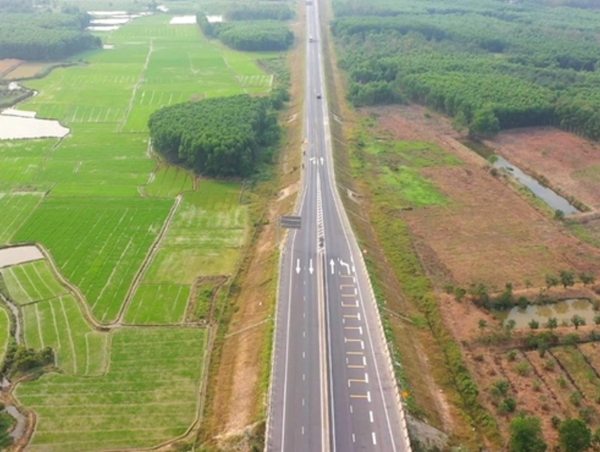 Cao tốc Cam Lộ - La Sơn: Có vấn đề về thiết kế tuyến đường?