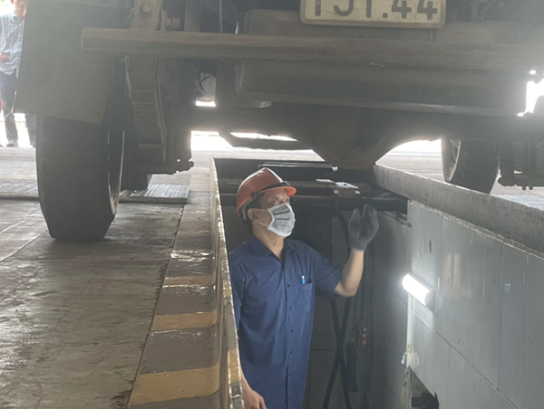 Có nguy cơ tắc nghẽn đăng kiểm tại Hà Nội trong các tháng tới