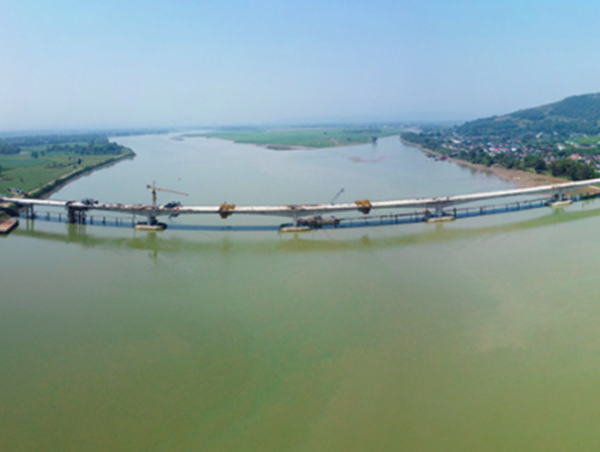 Hợp long cầu dài nhất cao tốc Bắc Nam