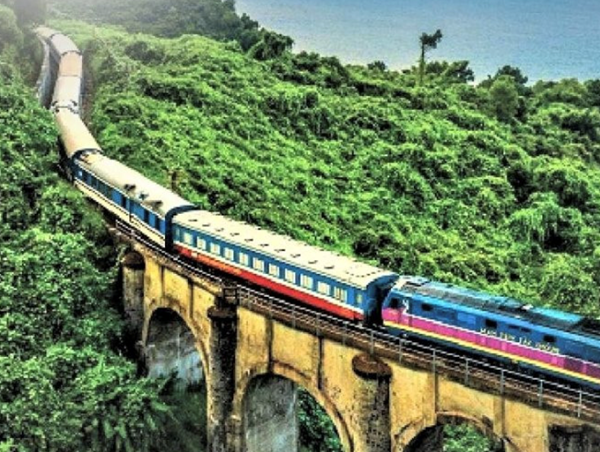 Từ 19/3, mở bán vé đoàn tàu du lịch Kết nối di sản miền Trung