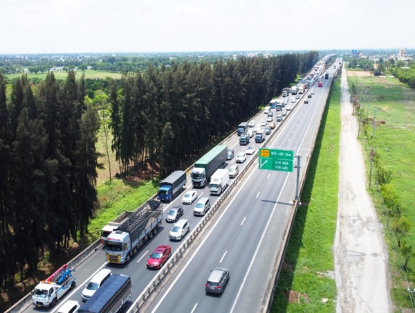 Sẽ mở rộng toàn tuyến cao tốc TP Hồ Chí Minh - Trung Lương - Mỹ Thuận khi đủ điều kiện