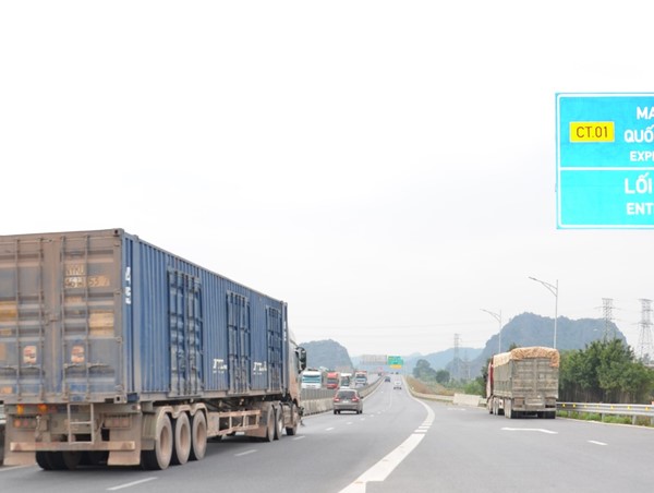 Ninh Bình đề xuất xe tải trên 10 tấn được lưu thông trên cao tốc Mai Sơn - QL45