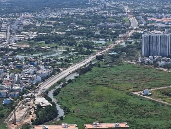 Dự án mở rộng Quốc lộ 50 nguy cơ không kịp thông xe