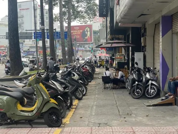 TP Hồ Chí Minh đề xuất khoảng 100 tuyến đường sẽ thu phí sử dụng vỉa hè