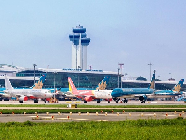 Hàng không tăng chuyến, công khai giá vé máy bay dịp 30/4 - 1/5