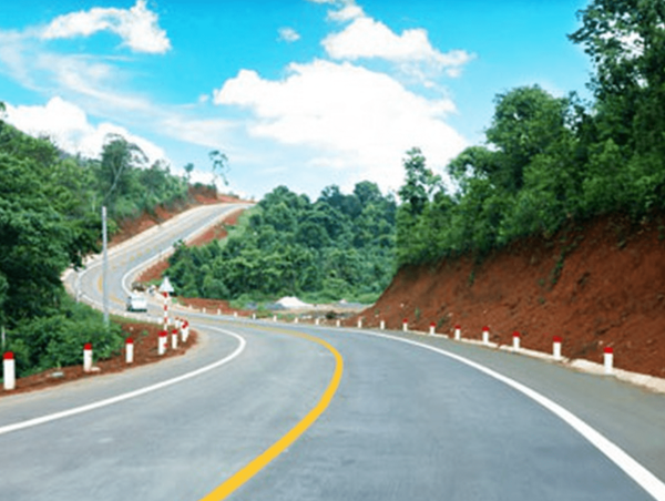 Khởi công Dự án đường Hồ Chí Minh đoạn Chợ Chu - Ngã ba Trung Sơn dịp 30/4