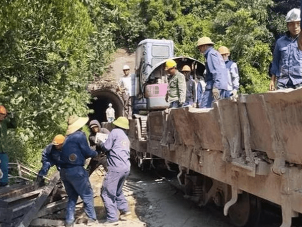 Huy động tối đa nguồn lực khắc phục sự cố sạt lở hầm Bãi Gió