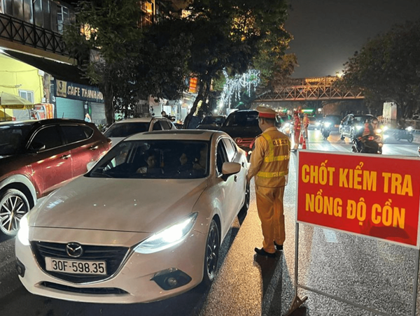 Từ nay đến hết lễ 30/4 - 1/5, Hà Nội tăng cường kiểm tra vi phạm giao thông