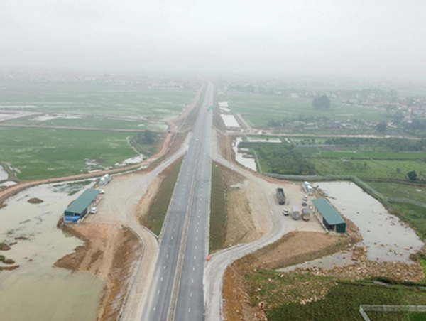 Gấp rút xây nhiều trạm dừng nghỉ tạm trên cao tốc Bắc - Nam
