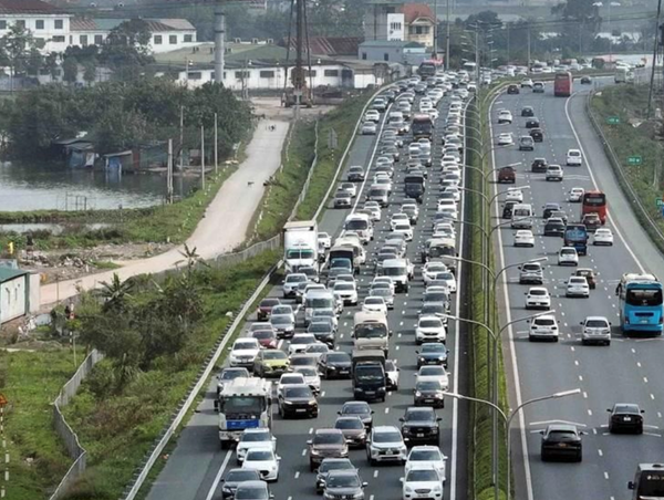 Triển khai tổng đài 1900 8099 tiếp nhận phản ánh trên các tuyến cao tốc