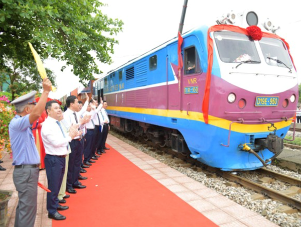 Khai trương tàu liên vận quốc tế chở hàng từ ga Cao Xá đi Trung Quốc