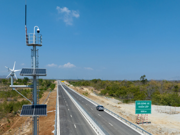 Hệ thống ITS hiện đại trên cao tốc Cam Lâm - Vĩnh Hảo có gì đặc biệt?
