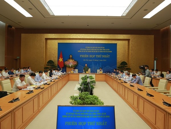 Phó Thủ tướng chỉ đạo triển khai các dự án đường sắt đô thị tại Hà Nội