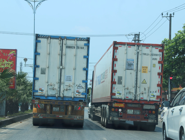 Tai nạn trên QL1 tăng, đề nghị điều chỉnh phân luồng giao thông cao tốc Cam Lộ - La Sơn