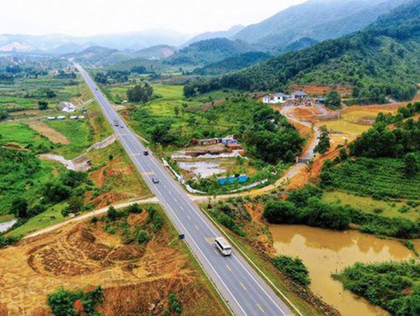 Lập Hội đồng thẩm định tiền khả thi dự án đường Hòa Lạc - Hòa Bình