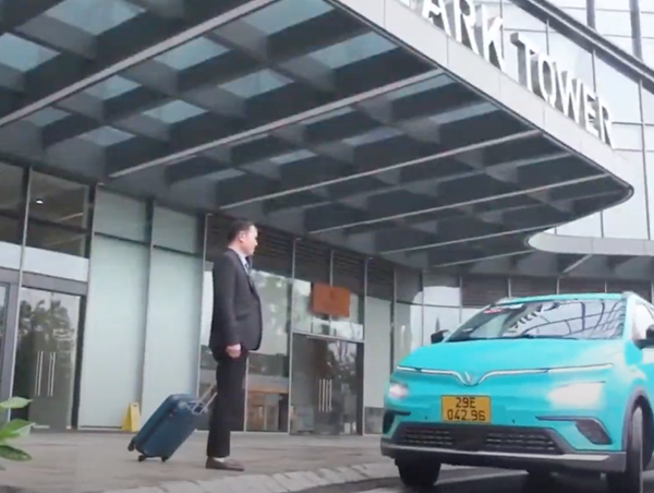 Vì sao nên sử dụng xe điện kinh doanh vận tải?  ​