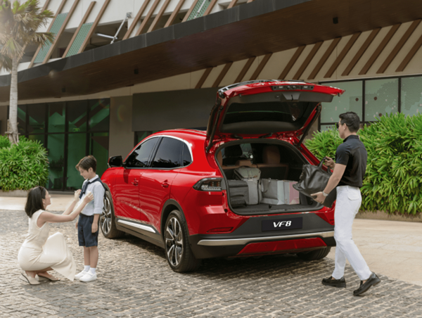 VinFast VF 8 nhận 5 giải thưởng an toàn ASEAN NCAP