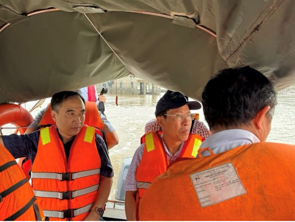 Vụ lật ca nô khiến 2 người mất tích trên luồng Hải Phòng: đã tìm thấy một người