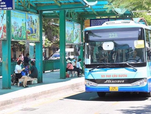 Hà Nội thu hơn 230 tỷ đồng từ bán vé xe buýt