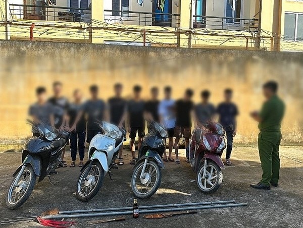 Tạm giữ nhóm đối tượng mang hung khí, hẹn đánh nhau tại thị trấn Chúc Sơn