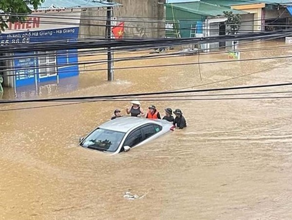 Bộ GTVT chỉ đạo khẩn sau khi thiên tai diễn biến phức tạp tại 1 số tỉnh thành