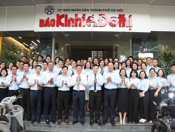 Vững tâm vì có người bạn báo chí đồng hành