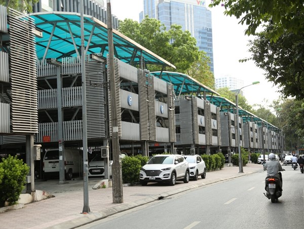 Đã đến lúc tăng giá trông giữ xe tại Hà Nội