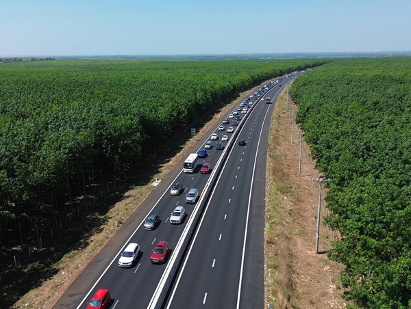 Đã nối thông 653km cao tốc Bắc - Nam trong 6 tháng đầu năm 2024