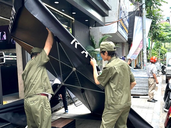 Quận Đống Đa ra quân đảm bảo trật tự đô thị tuyến phố Nguyễn Văn Tuyết