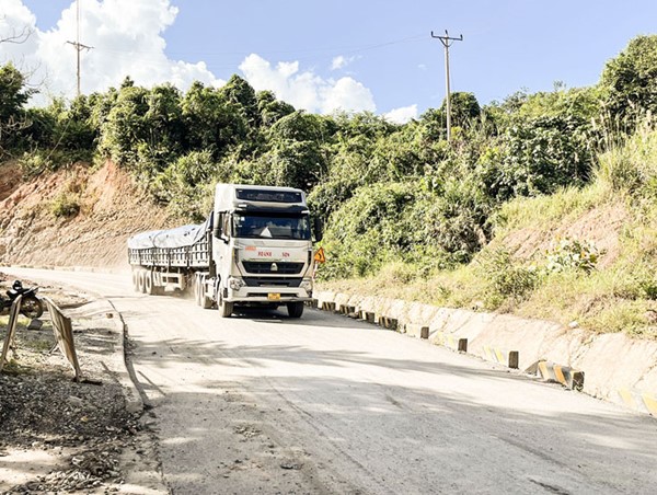 Yêu cầu bổ sung thông tin dự án đầu tư QL15D qua Quảng Trị