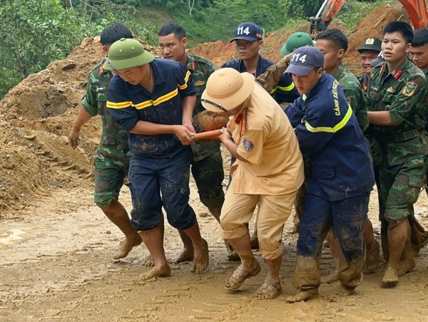 Sạt lở tại các tỉnh miền núi phía Bắc: lại có một người tử vong trong đêm