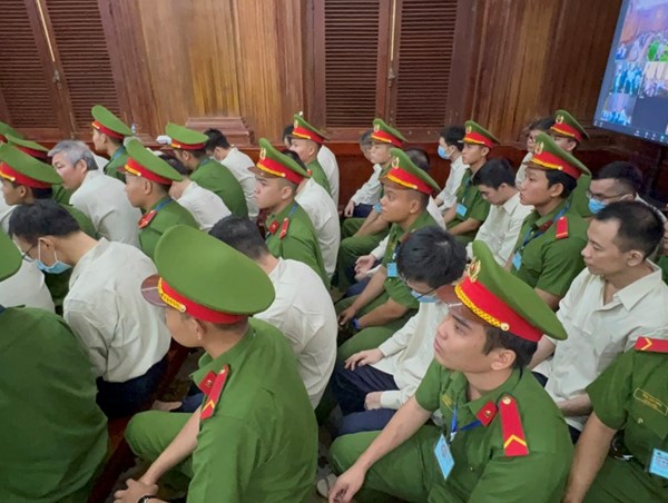 Vụ án tại Cục đăng kiểm Việt Nam: Có bị cáo nhận hối lộ gần 12 tỷ đồng