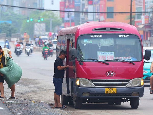 Luật hoá quy định giao nhận hàng đối với xe khách
