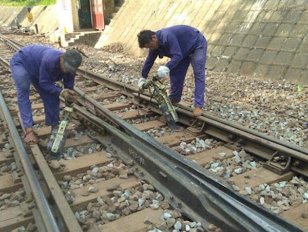 Sẽ thay 480 bộ ghi tốc độ cao tuyến đường sắt Hà Nội – TP Hồ Chí Minh