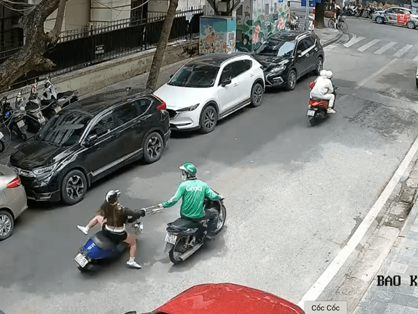 Công an Hà Nội truy bắt kẻ cướp giật trên đường nhờ camera công cộng