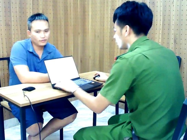 Nam thanh niên vi phạm tốc độ, đâm xe vào cảnh sát giao thông