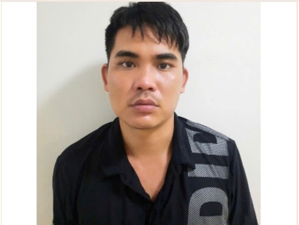 Bắt tạm giam nam thanh niên đi xe máy đâm vào ông già rồi bỏ trốn