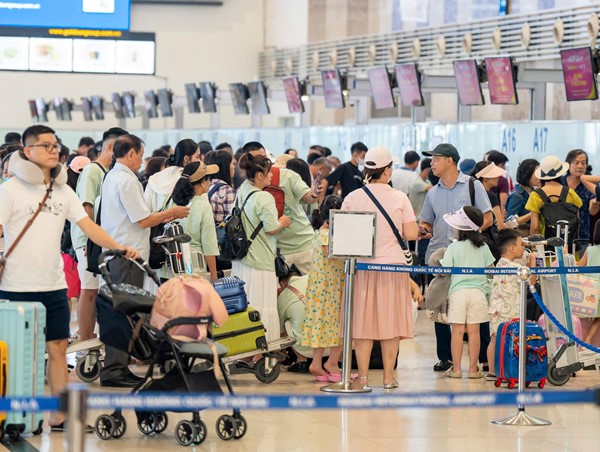 Sân bay Nội bài đón 338.000 lượt khách và 2.100 chuyến bay dịp Lễ Quốc khánh