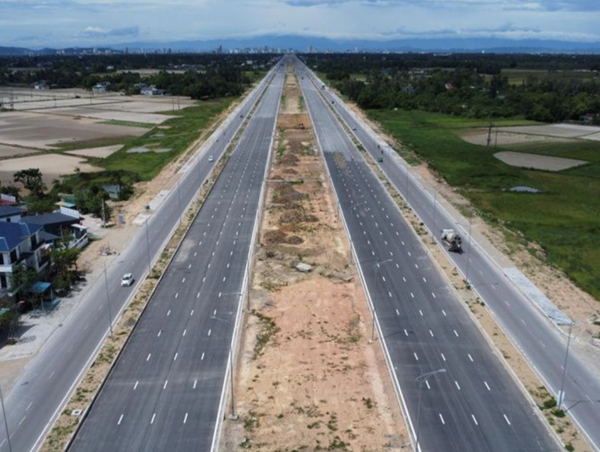 Đưa vào khai thác sớm tuyến giao thông 1.400 tỷ nối Vinh - Cửa Lò