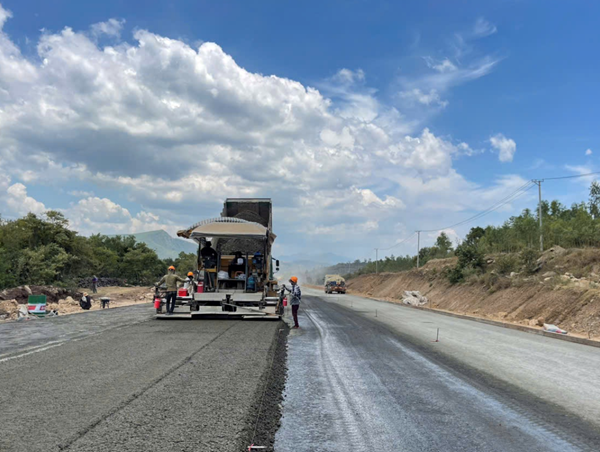 Hoàn thành bàn giao mặt bằng cao tốc Chí Thạnh - Vân Phong trong tháng 9