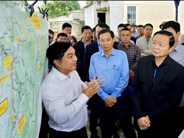 Phó Thủ tướng Trần Hồng Hà khảo sát 2 dự án cao tốc ở Lâm Đồng