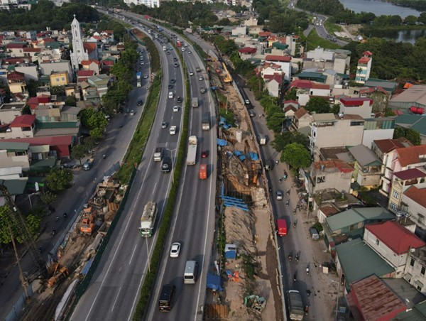 Thiếu mặt bằng làm chậm tiến độ