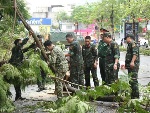 Chung tay khắc phục, bảo đảm giao thông sau bão Yagi