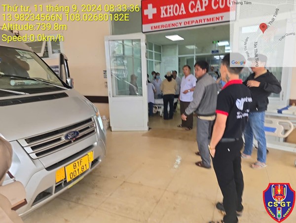 Gia Lai: CSGT kịp thời mở đường đưa cháu bé co giật đi cấp cứu