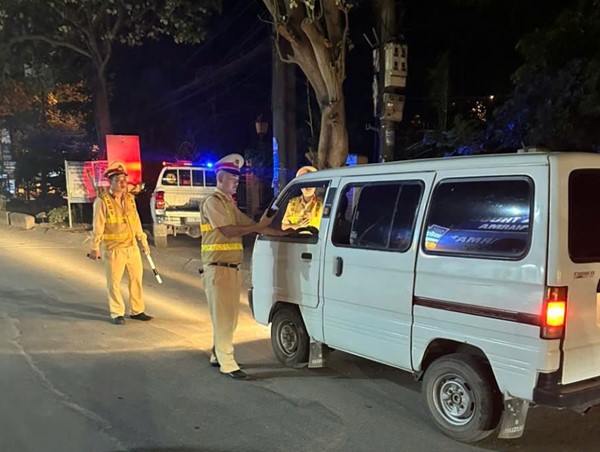 Hưng Yên: CSGT huyện Khoái Châu tăng cường tuyên truyền, xử lý nghiêm vi phạm nồng độ cồn