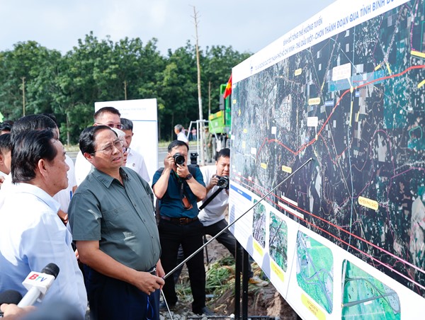 Đẩy nhanh tiến độ cao tốc TP Hồ Chí Minh - Thủ Dầu Một - Chơn Thành