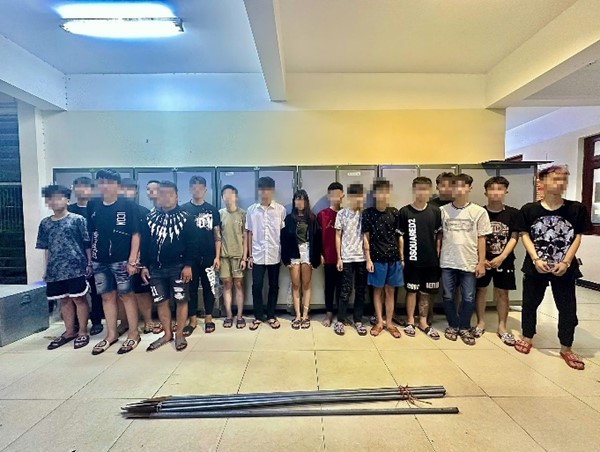 Hà Nội: khởi tố 21 đối tượng mang hung khí đánh nhau, náo loạn đường phố