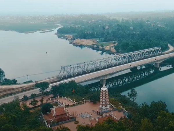 Chưa xem xét đầu tư hệ thống chiếu sáng cầu Sông Gianh và Long Đại