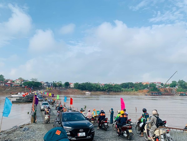 Phú Thọ: Thay đổi thời gian qua cầu phao Phong Châu từ ngày 10/10